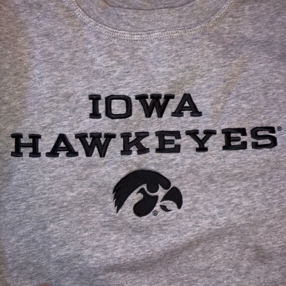 Iowa Hawkeyes grey crew sweatshirt, size S - Picture 2 of 4